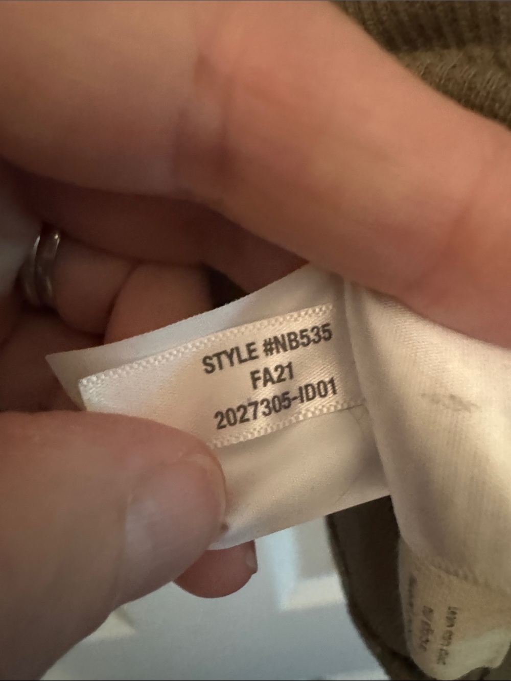 VGUC Madewell Drapey-Rib Henley Tee in Olive Green - Picture 6 of 7
